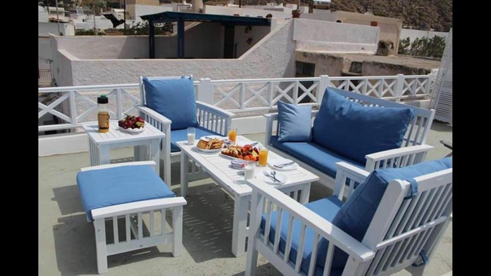 Linos Suites Emporio  Extérieur photo