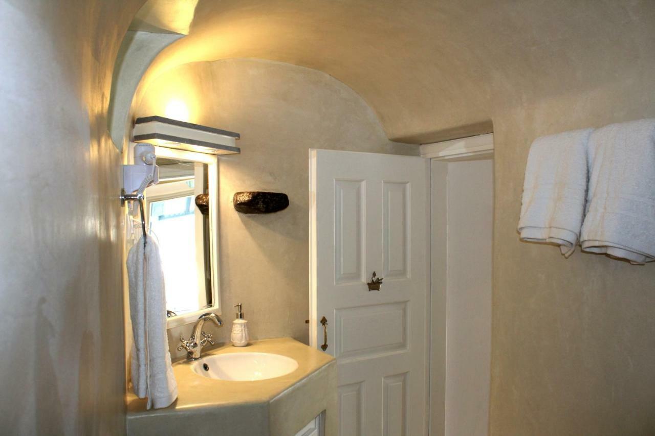 Linos Suites Emporio  Extérieur photo